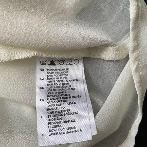 ll. Street Ivory Blouse Button Down Ruffled Women’s S-M - Picture 6 of 12